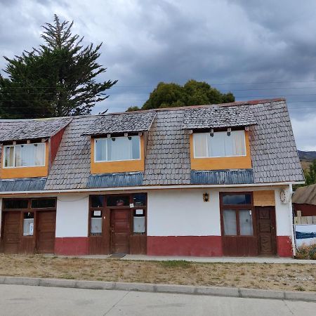 Hosteria Huemules 푸에르토과달 외부 사진