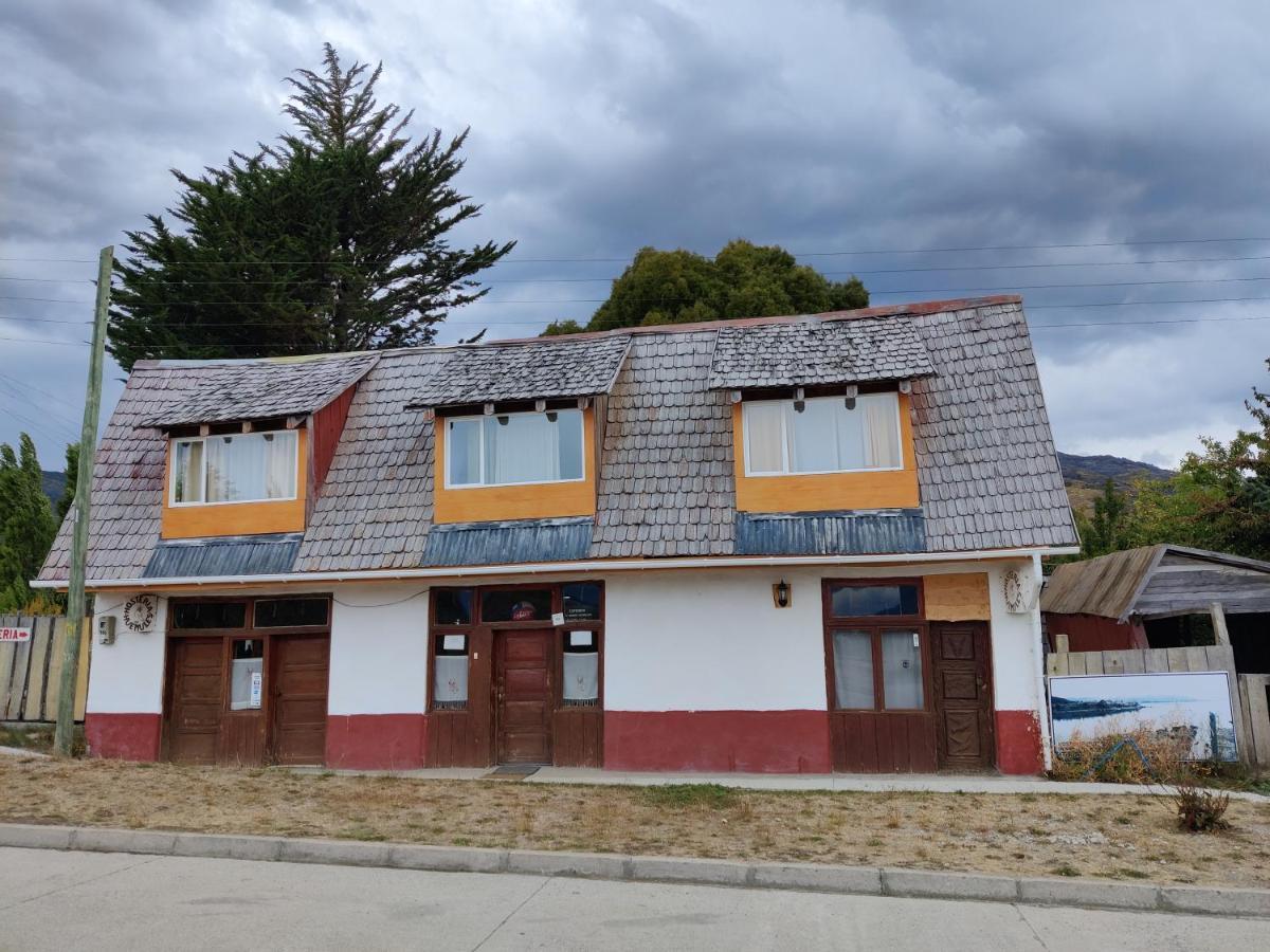 Hosteria Huemules 푸에르토과달 외부 사진
